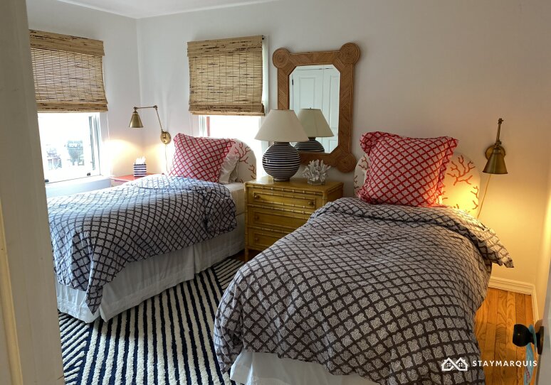 Hamptons Home 1020329