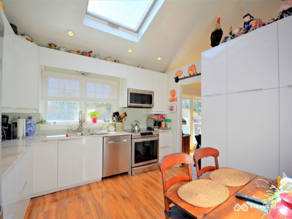 Hamptons Home 1020330