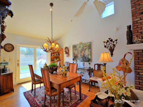 Hamptons Home 1020330