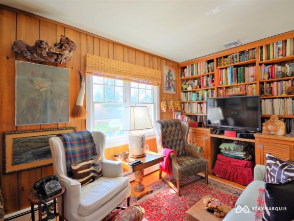 Hamptons Home 1020330