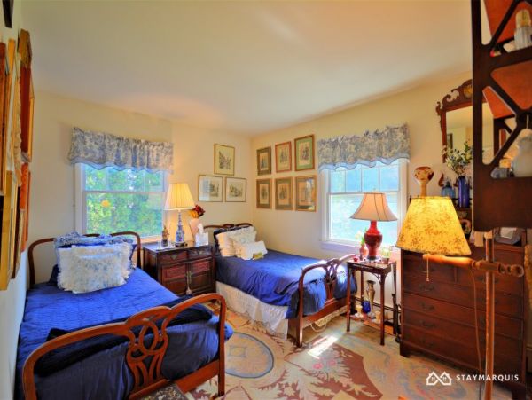 Hamptons Home 1020330