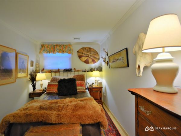 Hamptons Home 1020330