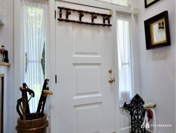 Hamptons Home 1020330