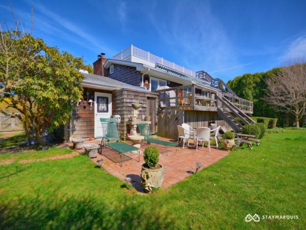 Hamptons Home 1020330