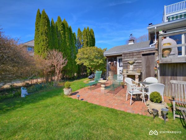 Hamptons Home 1020330