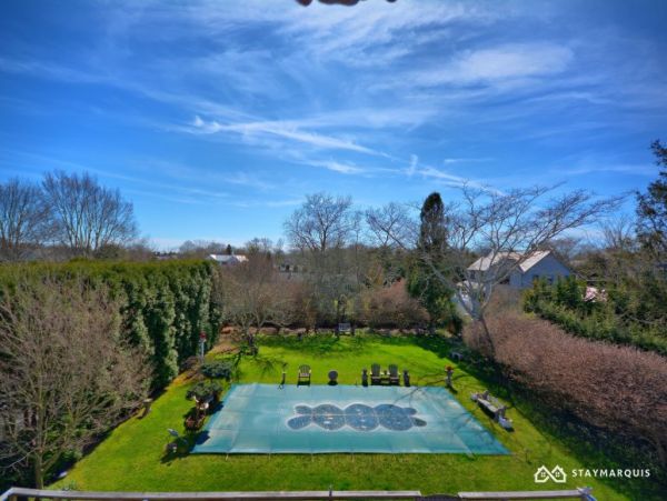 Hamptons Home 1020330