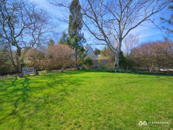 Hamptons Home 1020330