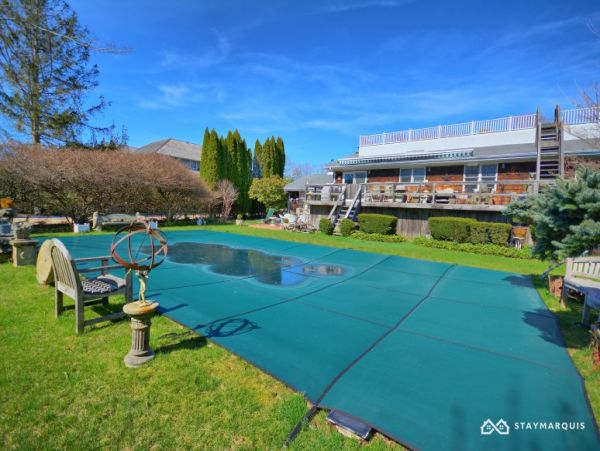 Hamptons Home 1020330