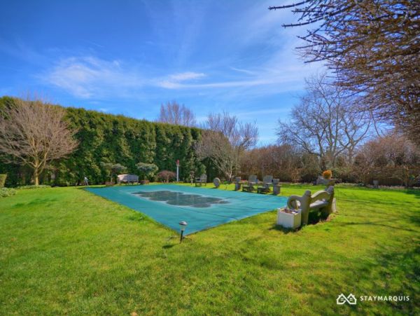 Hamptons Home 1020330