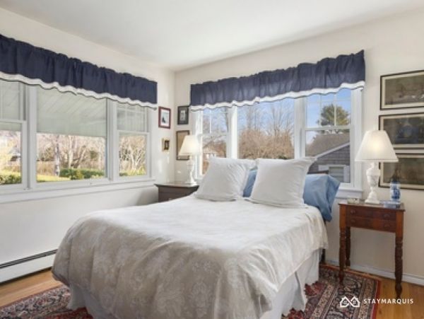 Hamptons Home 1020330
