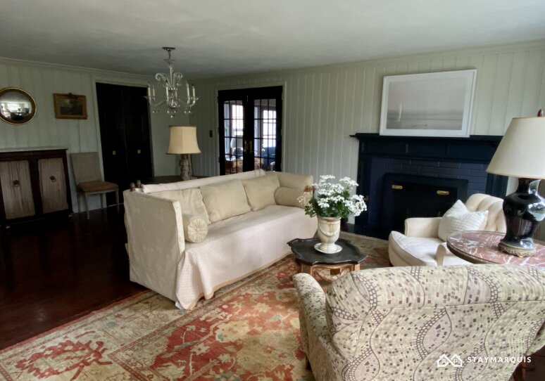 Hamptons Home 1020331