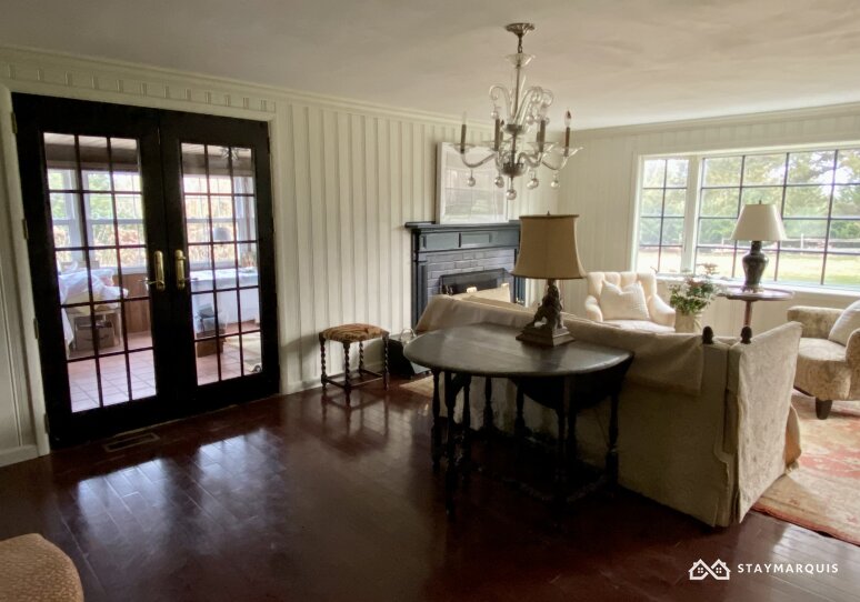 Hamptons Home 1020331