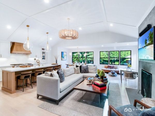 Hamptons Home 1020332