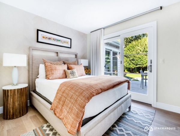 Hamptons Home 1020332