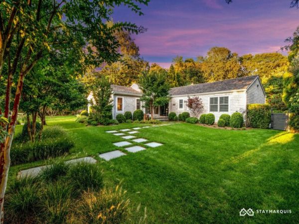 Hamptons Home 1020332