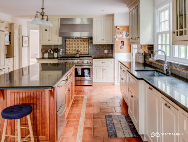 Hamptons Home 1020333