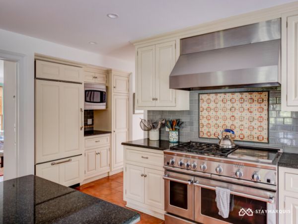 Hamptons Home 1020333