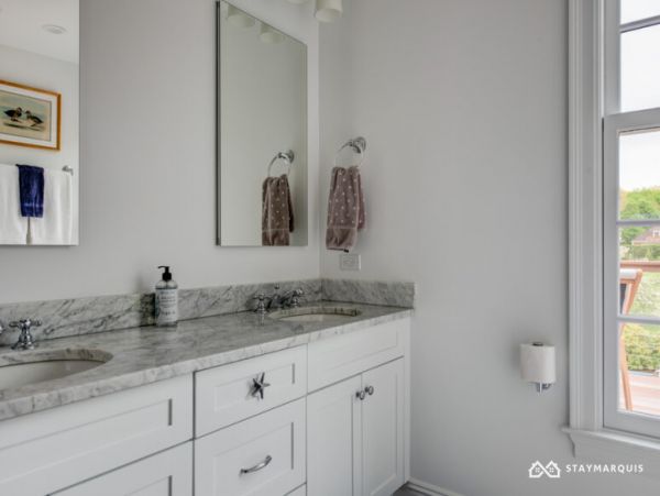 Hamptons Home 1020333