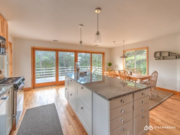 Hamptons Home 1020334