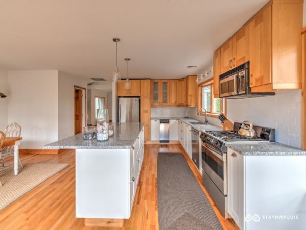 Hamptons Home 1020334