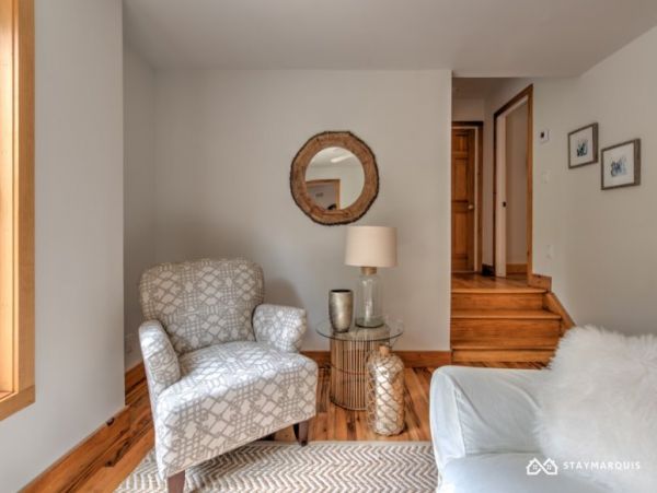 Hamptons Home 1020334