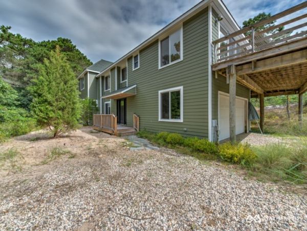 Hamptons Home 1020334