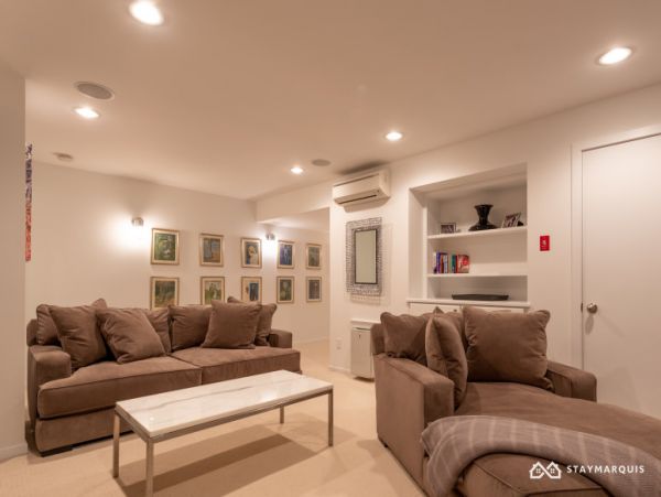 Hamptons Home 1020335