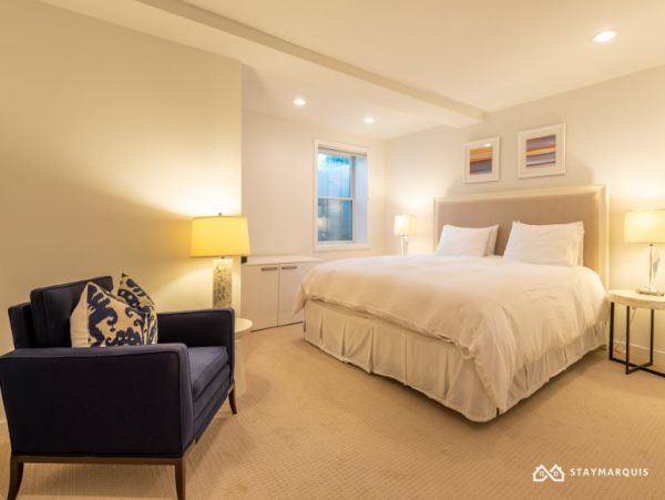 Hamptons Home 1020335