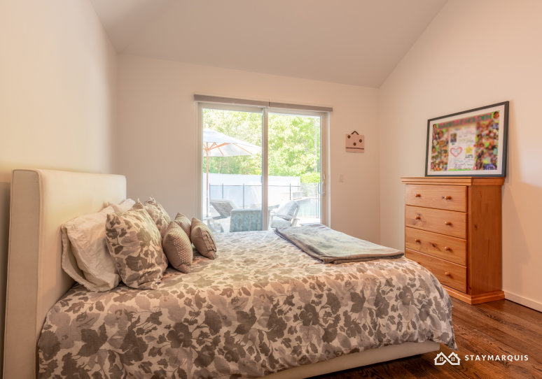 Hamptons Home 1020335