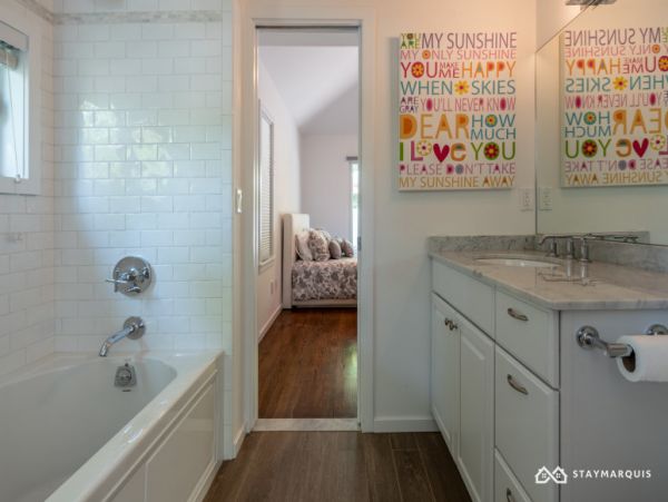 Hamptons Home 1020335