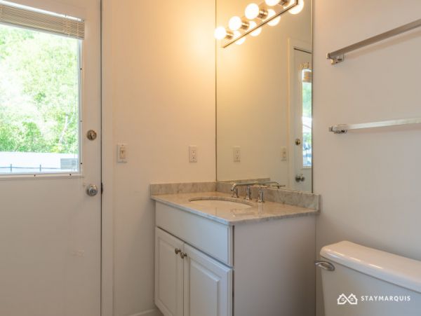 Hamptons Home 1020335