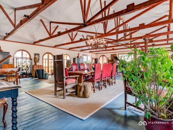 Hamptons Home 1020336