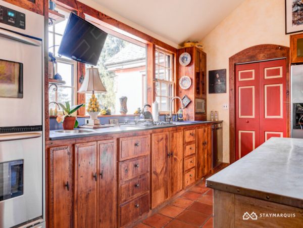Hamptons Home 1020336