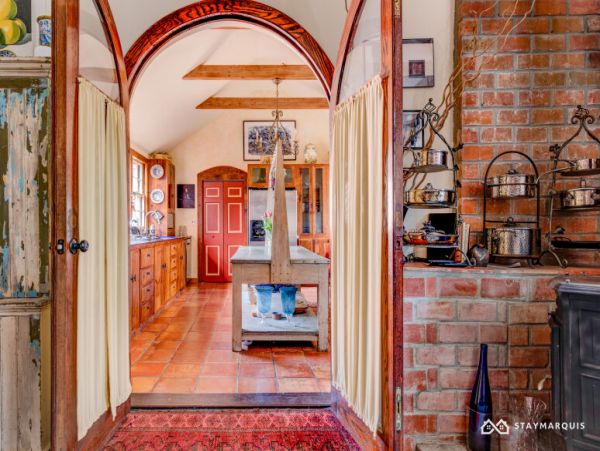 Hamptons Home 1020336