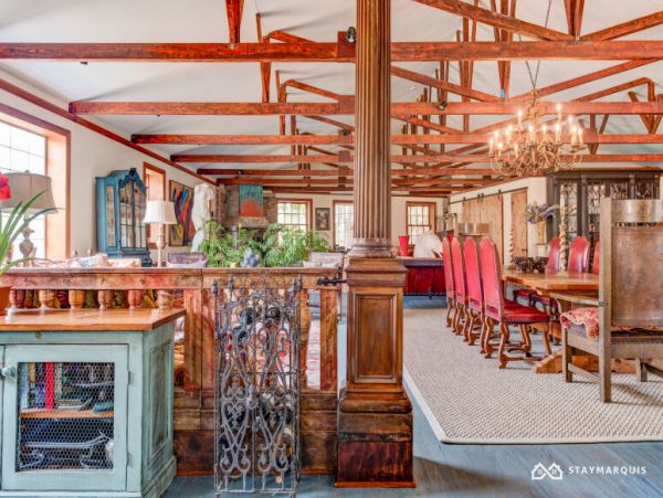 Hamptons Home 1020336