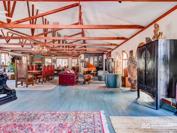 Hamptons Home 1020336