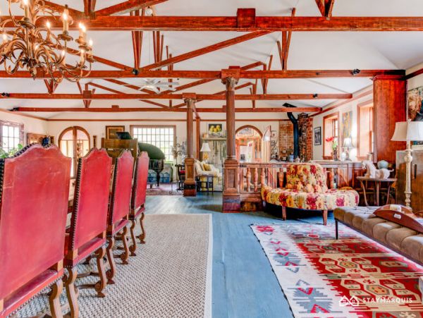 Hamptons Home 1020336