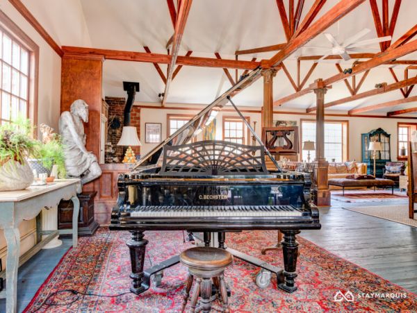 Hamptons Home 1020336