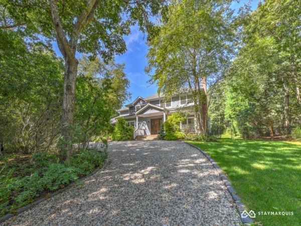 Hamptons Home 1020338