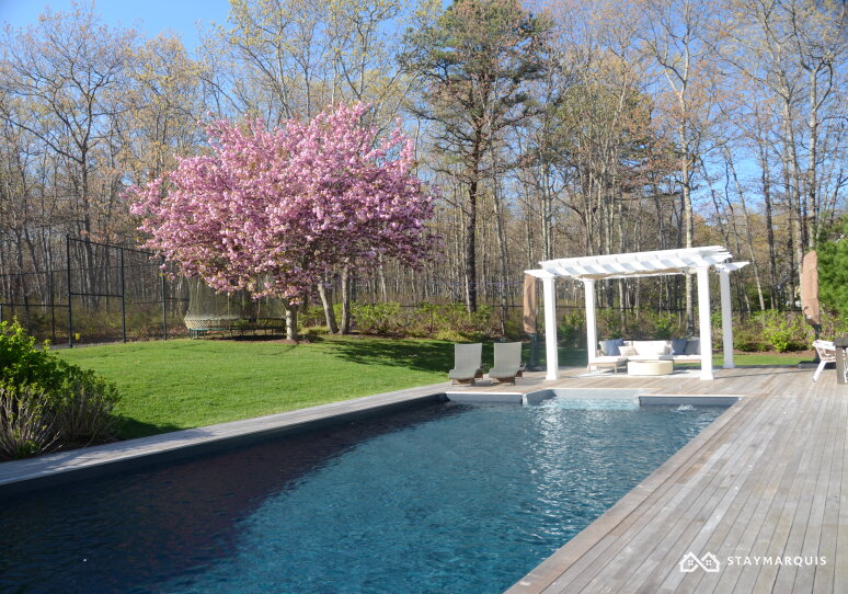Hamptons Home 1020338