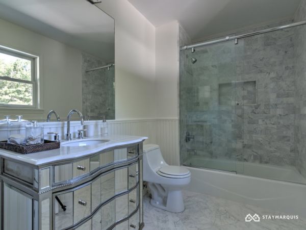 Hamptons Home 1020338