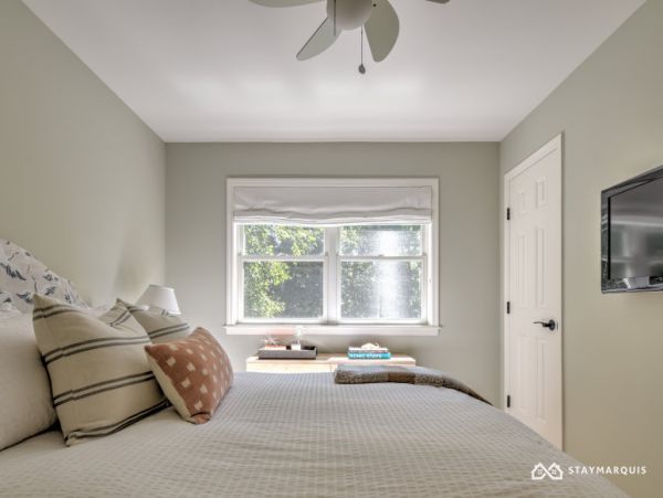 Hamptons Home 1020338