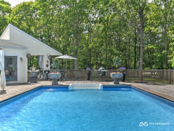 Hamptons Home 1020339