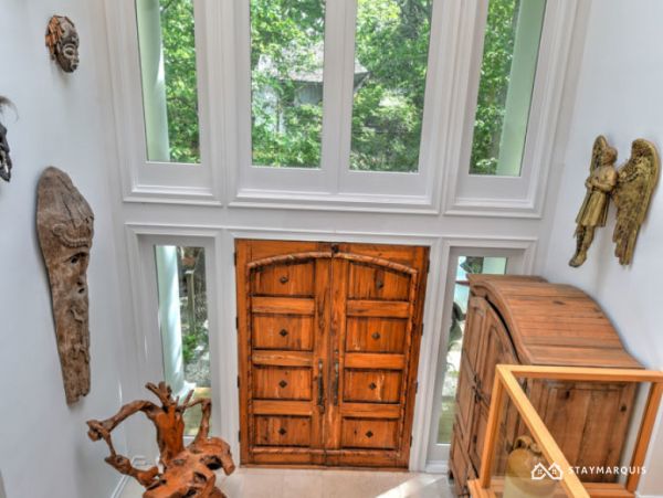 Hamptons Home 1020339