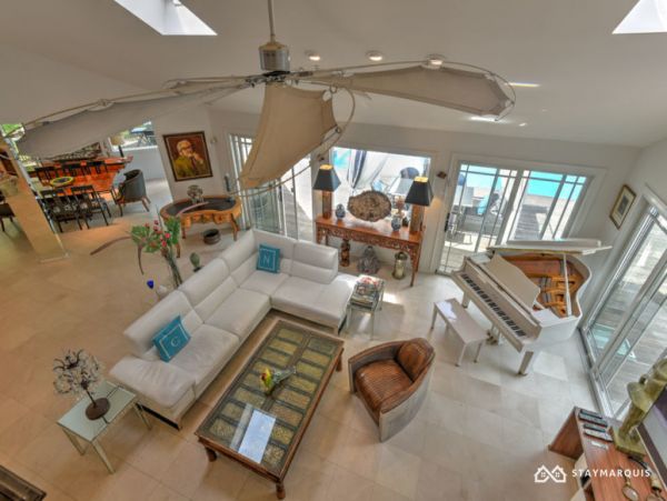 Hamptons Home 1020339