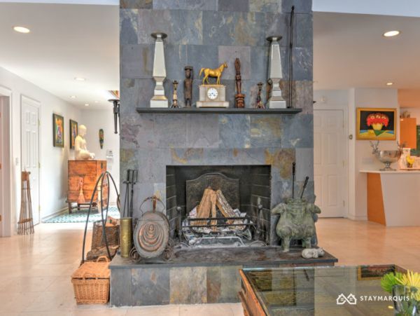 Hamptons Home 1020339