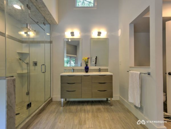 Hamptons Home 1020339