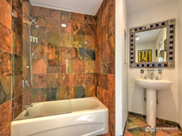 Hamptons Home 1020339