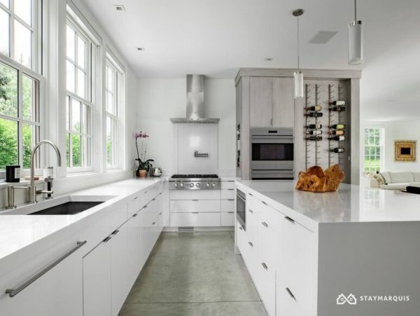 Hamptons Home 1020340