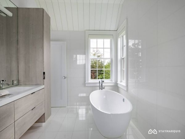 Hamptons Home 1020340